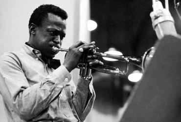 &ldquo;MILES DAVIS&rdquo; CONFERENCE par CHRIS VERVAET, MUSICOLOGUE