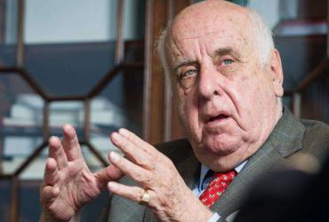 ETIENNE DAVIGNON